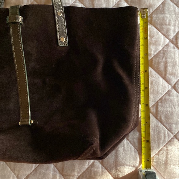 Tiffany & Co.Chocolate Brown Leather (Reversible) Shoulder. Preowned. Beautiful - Picture 6 of 15
